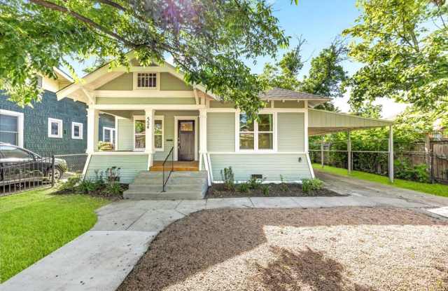 Historic Charm, Modern Comfort Near Downtown San Antonio Gallery 3