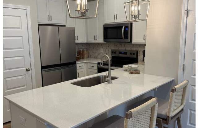 Charming 3BR Townhome in Durham Gallery 4