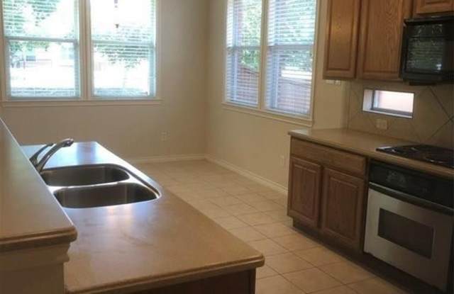 11645 Stephenville Drive Gallery 3