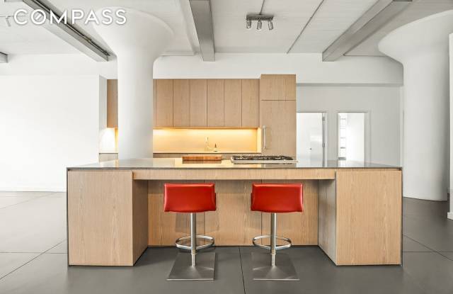 195 Hudson Street Gallery 3