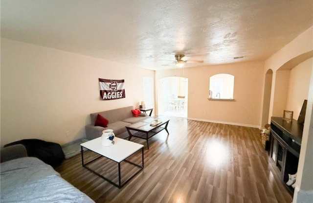 515 Camp Court Gallery 2