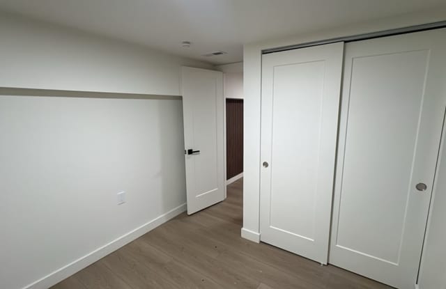 Private 1-Bedroom Basement ADU with In-Unit Washer & Dryer in Bothell Gallery 4