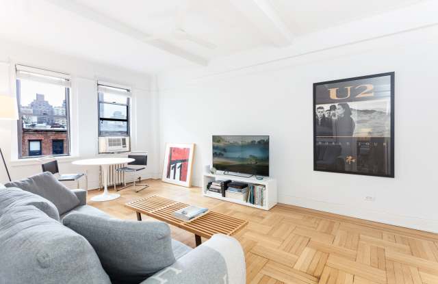 151 West 74th Street Gallery 4