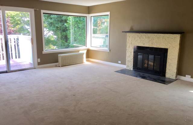 10742 Durland Avenue Northeast Gallery 2