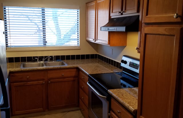 443 Wright St - 443 Wright Street, Lakewood, CO 80228