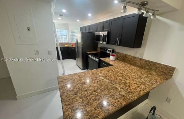 15410 SW 74th Cir Ct Gallery 2