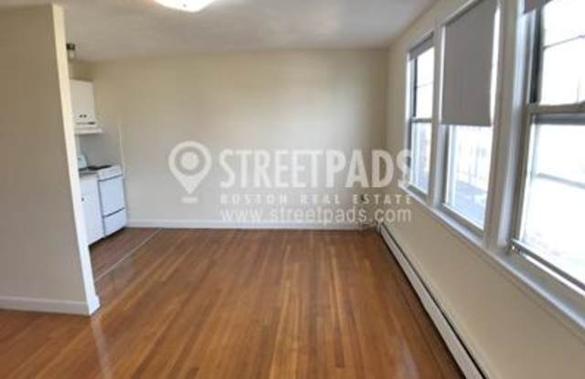168 North Beacon St. Gallery 3