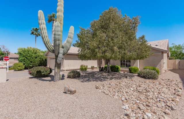 Furnished 3-Bedroom, 3-Bath Home with Private Casita in Oakwood Country Club, Sun Lakes, AZ Gallery 4