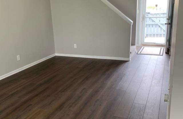 293 Country Club Drive Gallery 3
