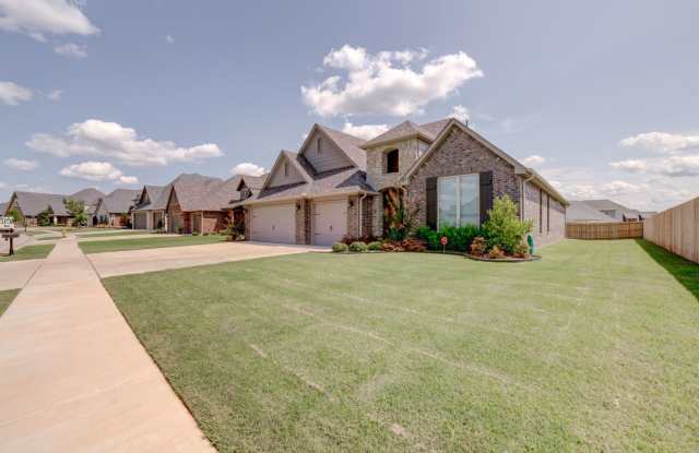 Jenks Luxury Living Gallery 1