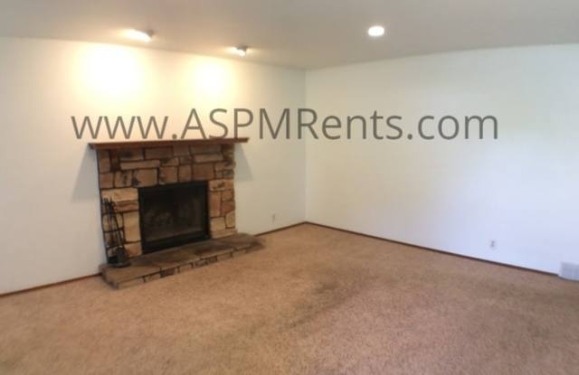 6849 2200 West Gallery 3