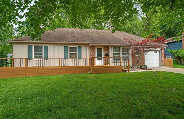 Adorable Three Bedroom Ranch in Overland Parkh - 9720 England Drive, Overland Park, KS 66212