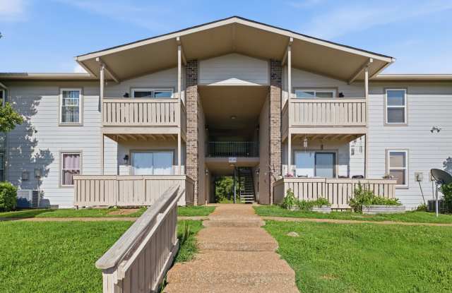 815 Ashlawn Place - 1 photos photos