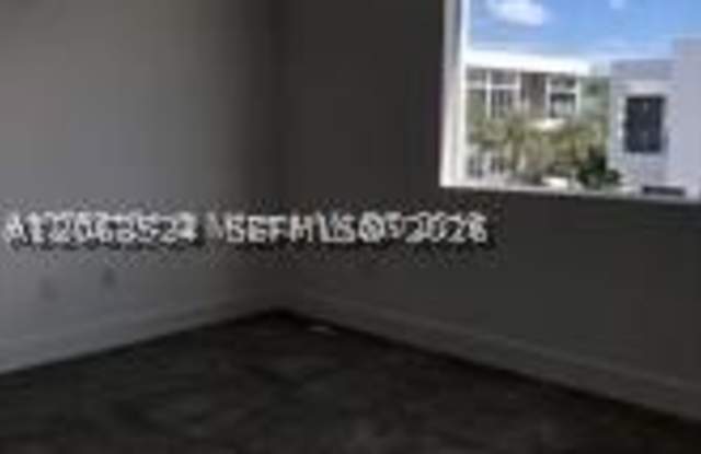 10125 NW 75 terr Gallery 3