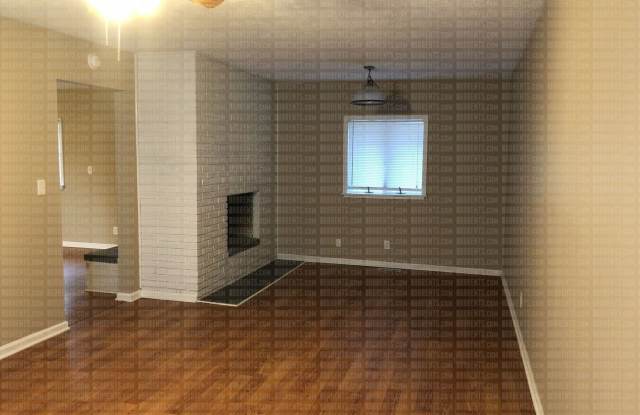915 North University Boulevard, Gallery 2