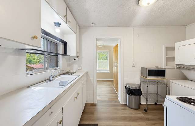 18627 Hillside Drive Gallery 4