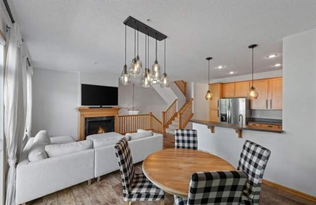 15593 Early Bird Cir Gallery 2