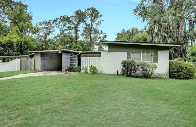 3 bedroom/ 2 bath home in Normandy Village! photos photos