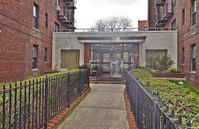 141-05 Pershing Crescen - 141-05 Pershing Crescent, Queens, NY 11435