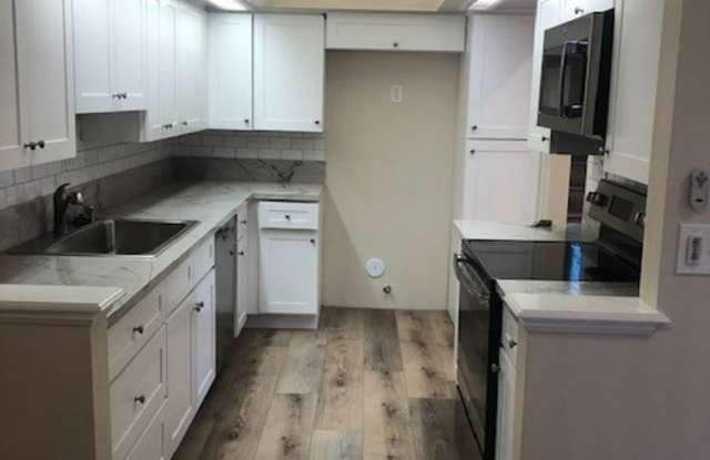 Remodeled 2-Bed, 2-Bath Condo with Garage  Serene Views in Cost Mesa! - 3057 Loysburg Bay, Costa Mesa, CA 92626