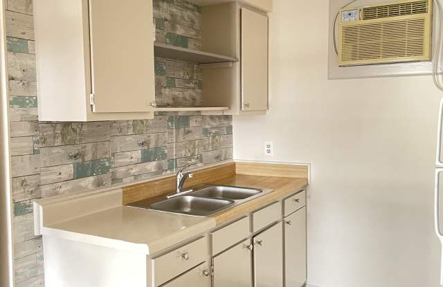 1326 S St Mary's St Gallery 1