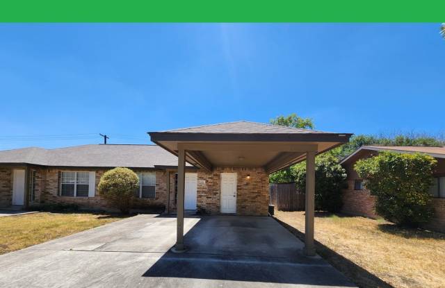 2/1 Duplex Minutes from Gruene Shopping  Entertainment! Refrigerator  Washer/Dryer Included! No Carpet / CISD *2 weeks free rent off the first full month* photos photos