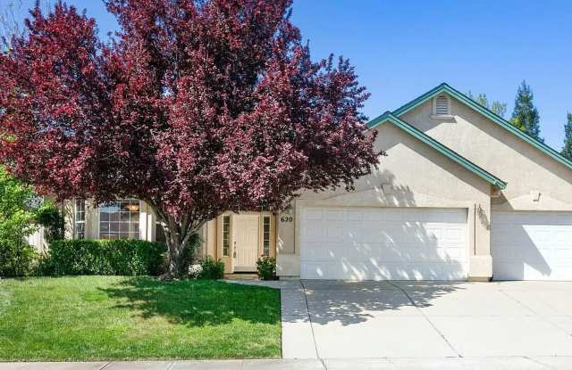 Spacious Home Near Mountain View School with a 3 Car Garage photos photos