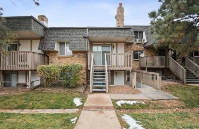 Charming 2BR Condo in Denver Gallery 4