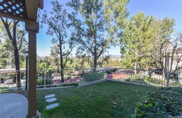 22757 Lakeway Drive Gallery 2