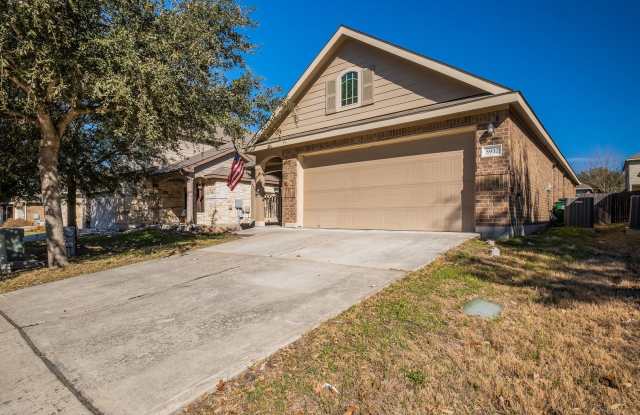Well-Maintained Home Close to Shopping, Dining & Entertainment photos photos