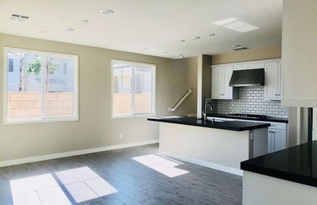 39 Sawtelle Court Gallery 2