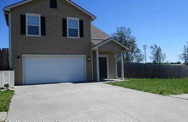1901 Thompson - 1901 Thompson Drive, Junction City, KS 66441