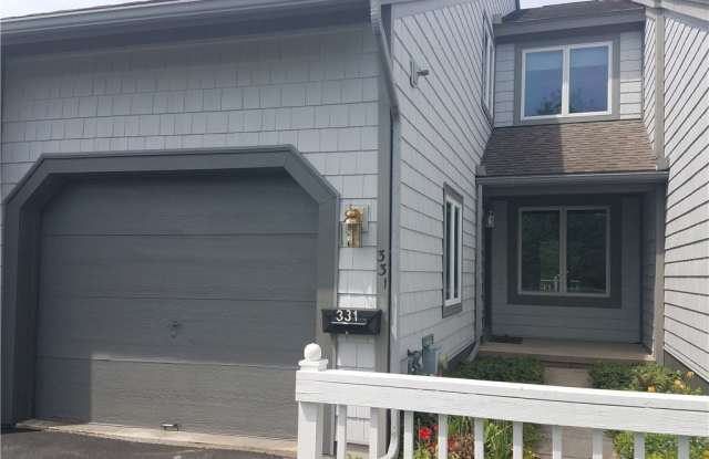 331 Summerhaven Drive N - 331 Summerhaven Drive North, Onondaga County, NY 13057