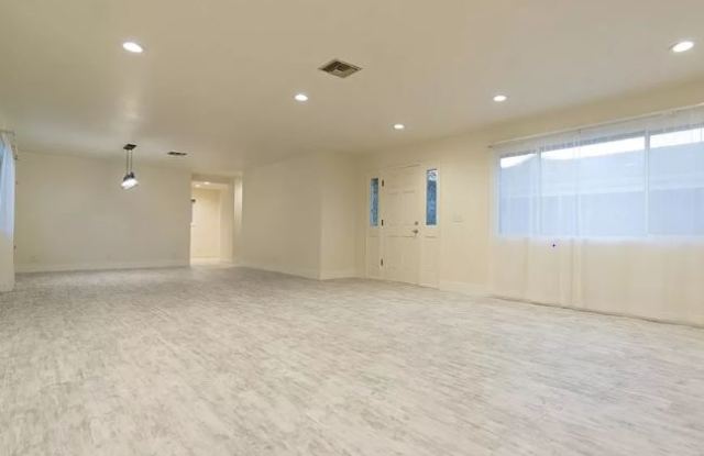 15921 Carrie Lane Gallery 2