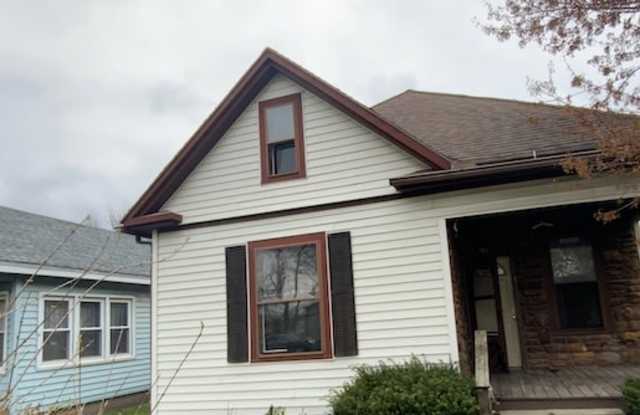907 Jewell St - 907 Jewell Street, Danville, IL 61832