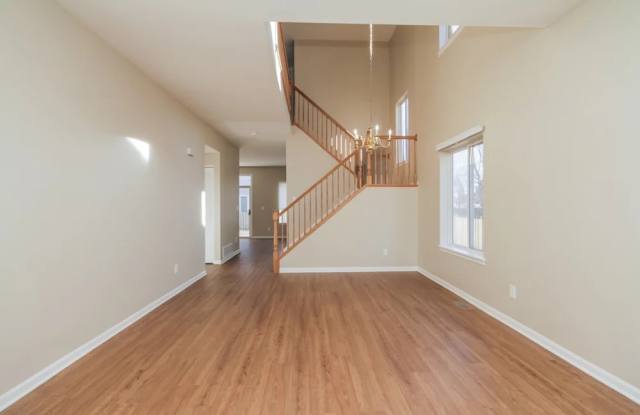 1903 Cheshire Lane - 1903 Cheshire Lane, Wheaton, IL 60189