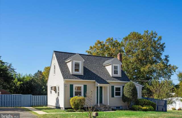 8422 RADFORD Avenue - 8422 Radford Avenue, Mount Vernon, VA 22309