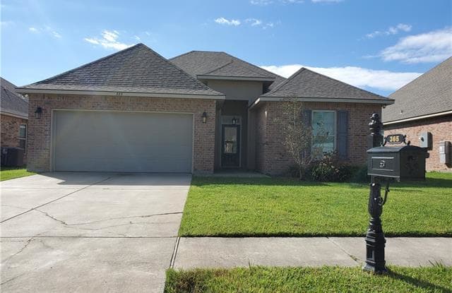 365 MADISON CROSSING - 365 Madison Crossing Dr, Carlyss, LA 70665