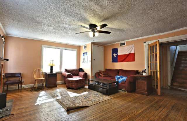 2203 20th Street - 1 Gallery 2