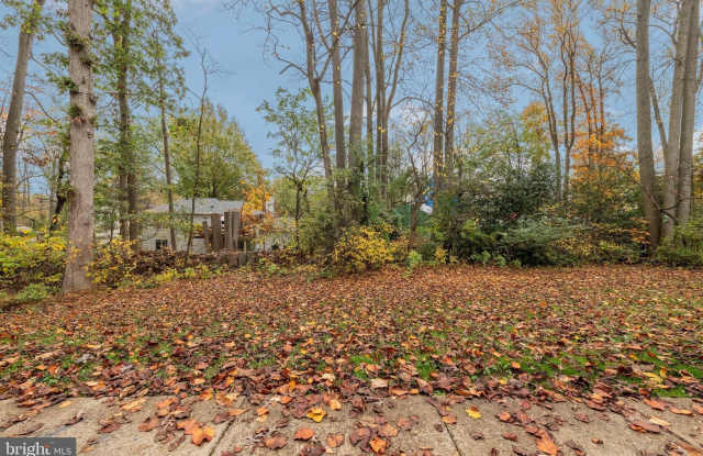 17427 PIPERS WAY Gallery 2