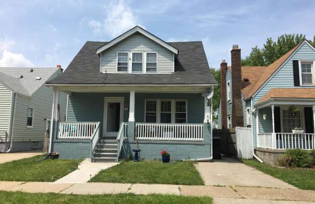 708 Highland St - 2 Gallery 1