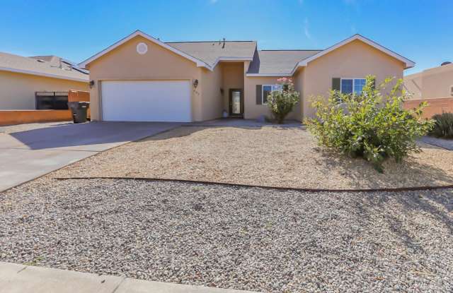 Pet Friendly 4 Bed 2 Bath Home! photos photos