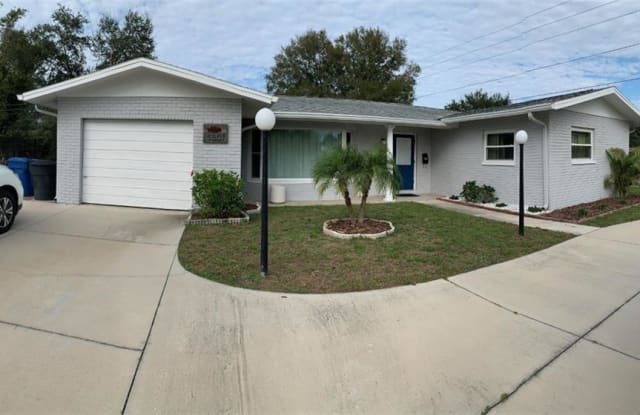 5801 26TH AVENUE N - 5801 26th Avenue North, St. Petersburg, FL 33710