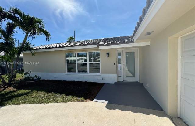 1231 Manor Dr - 1231 Manor Drive, Riviera Beach, FL 33404