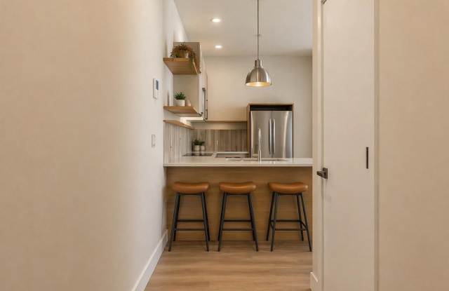 5220-24 CHESTER Avenue Gallery 4
