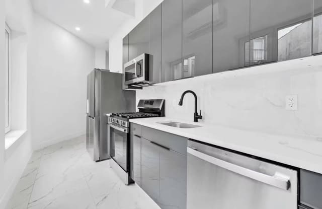 1497 Myrtle Avenue Gallery 3