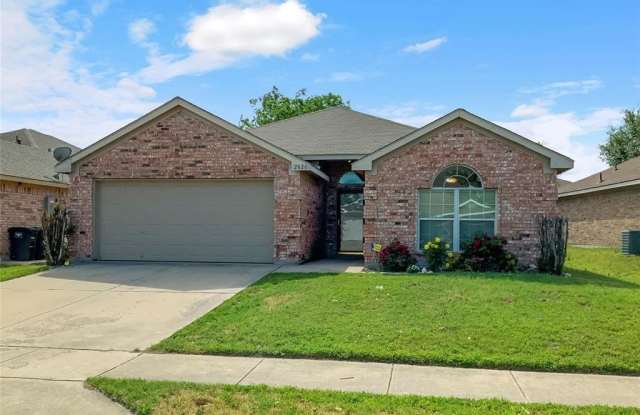 2820 Wakecrest Drive - 2820 Wakecrest Drive, Fort Worth, TX 76108