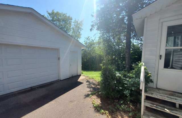 114 Parkland Avenue Gallery 2
