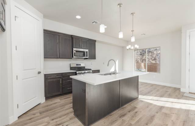 Dog Friendly 3 Bedroom Townhome in Hurricane photos photos