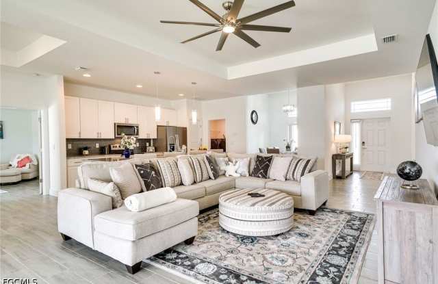 5307 6th Street W Gallery 4
